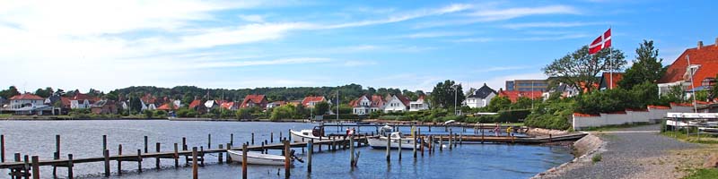 Strand ved lystb&aring;dhavn